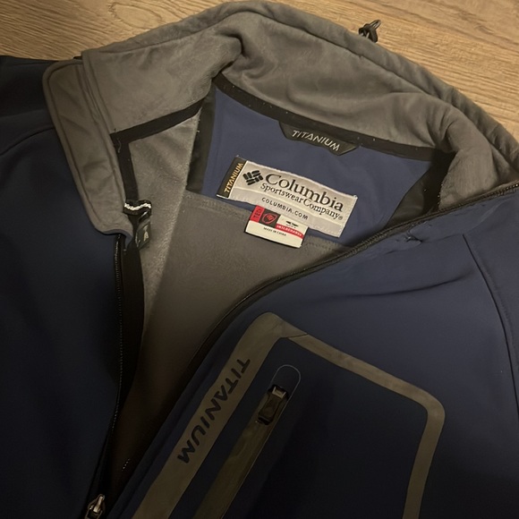Columbia Titanium Jacket - Picture 2 of 3